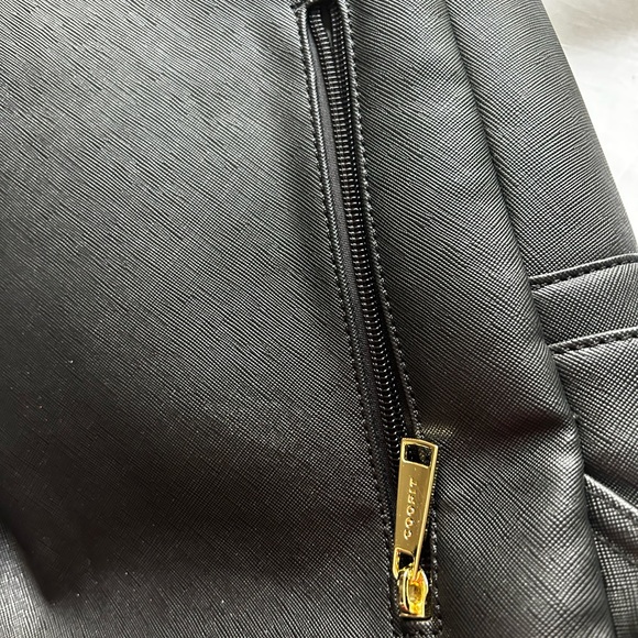 COOFIT black vinyl backpack - Picture 7 of 15